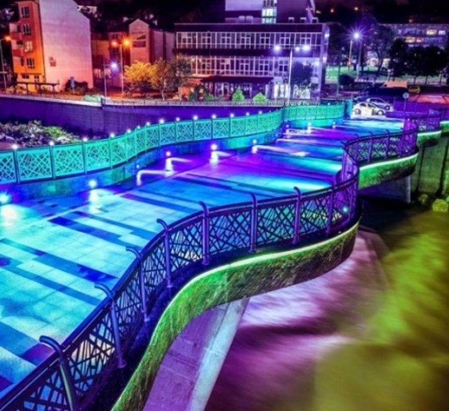 Изграждане на мост, централна България